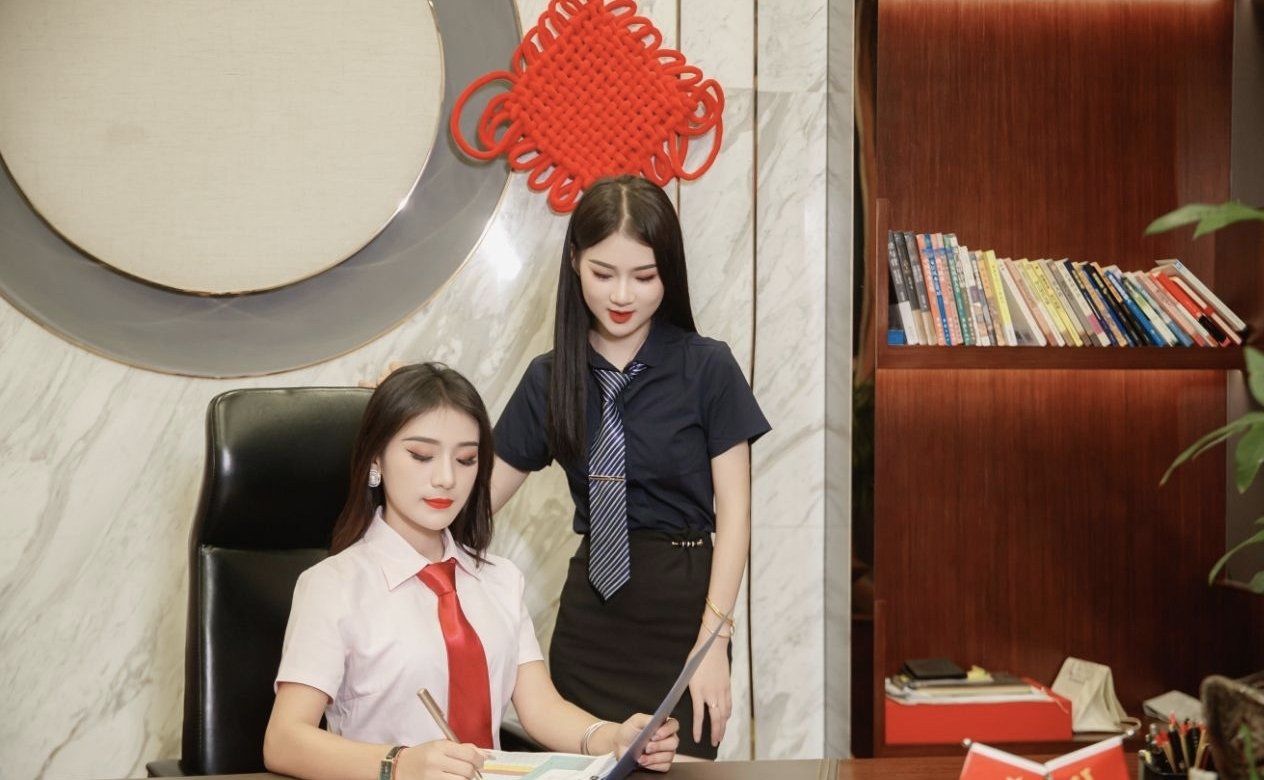 腾龙公司官方-乌克兰总统泽连斯基称